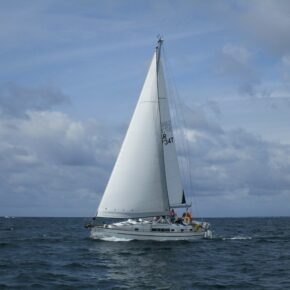 Beneteau Oceanis 40 sailing under full sail on delivery from France to the UK